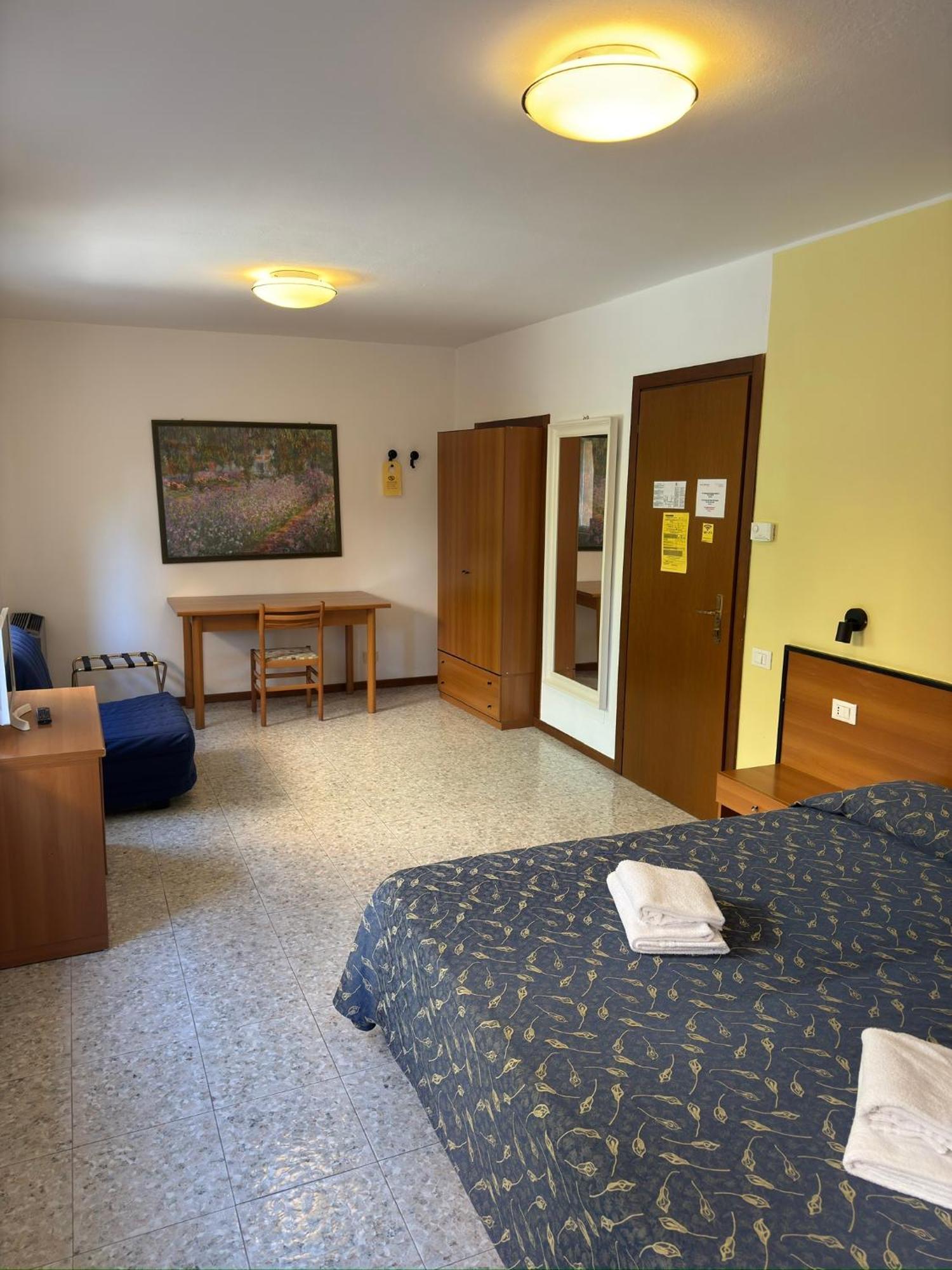 ברדולינו Hotel Benacus מראה חיצוני תמונה