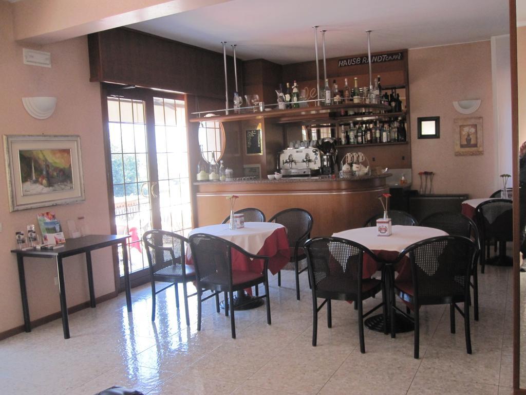 ברדולינו Hotel Benacus מראה חיצוני תמונה