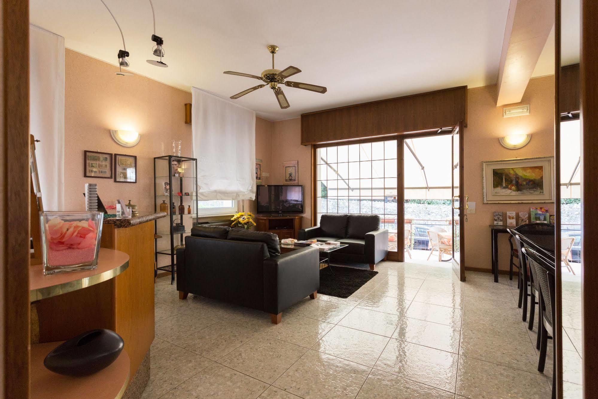 ברדולינו Hotel Benacus מראה חיצוני תמונה