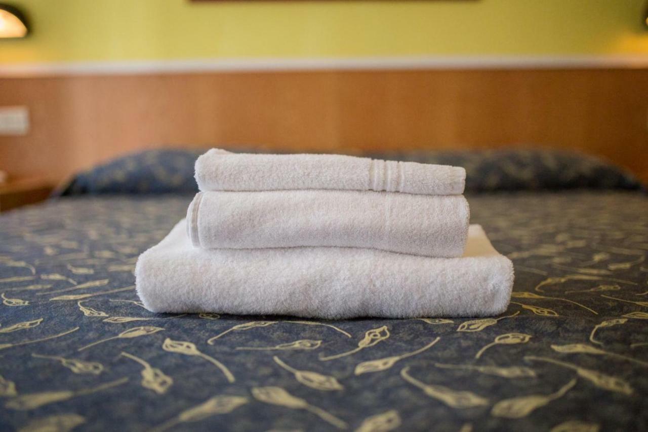 ברדולינו Hotel Benacus מראה חיצוני תמונה