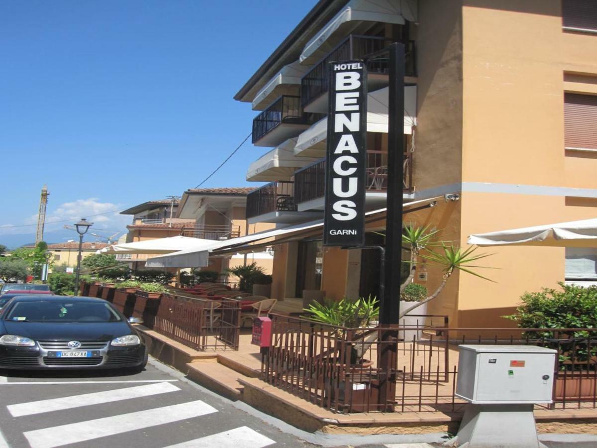 ברדולינו Hotel Benacus מראה חיצוני תמונה